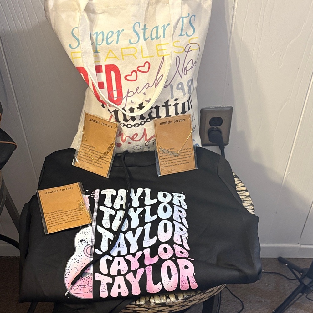 Taylor Swift Youth Budle Size 13-14y